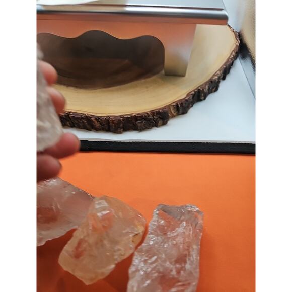 Quartz Crystal Clusters 1.48lbs 5pcs From Madagascar - Picture 12 of 14